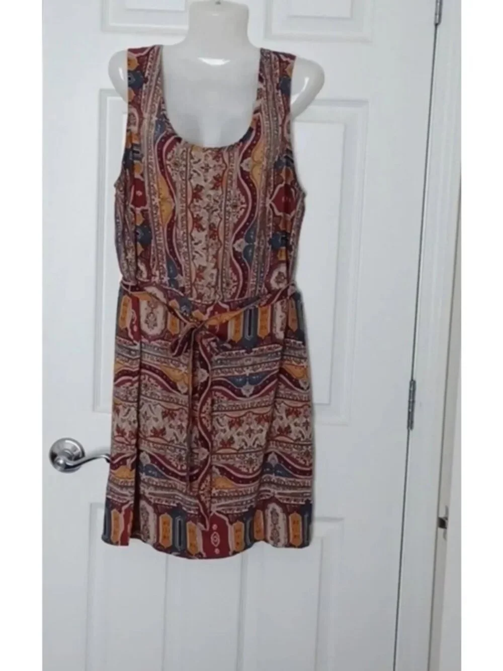 Dress with fabric belt Women's Size Medium - Picture 13 of 13